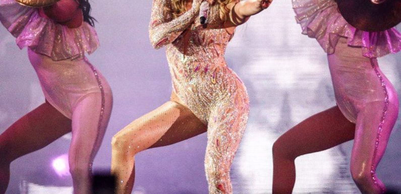 Jennifer Lopez станцевала ламбаду в Москве