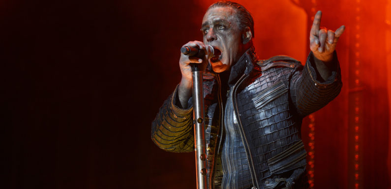 Rammstein снял клип про эмиграцию наоборот