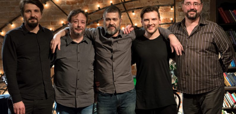 Песни «Кино» споют в Кремле «Сплин» и Каспарян