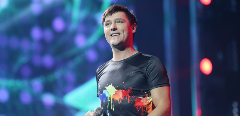 Андрей Разин запретил Юрию Шатунову петь «Белые розы»